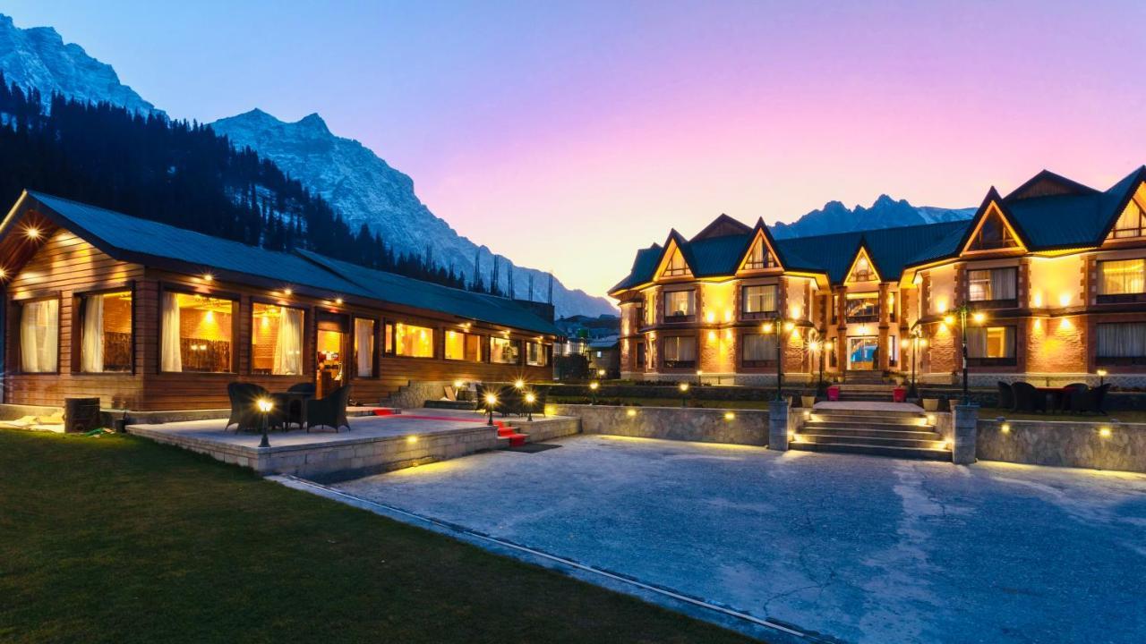 Hotel Village Walk Sonāmarg Buitenkant foto