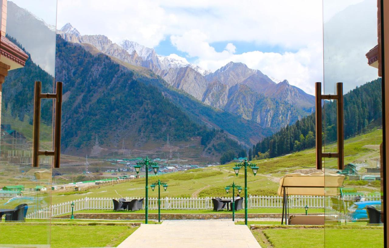 Hotel Village Walk Sonāmarg Buitenkant foto